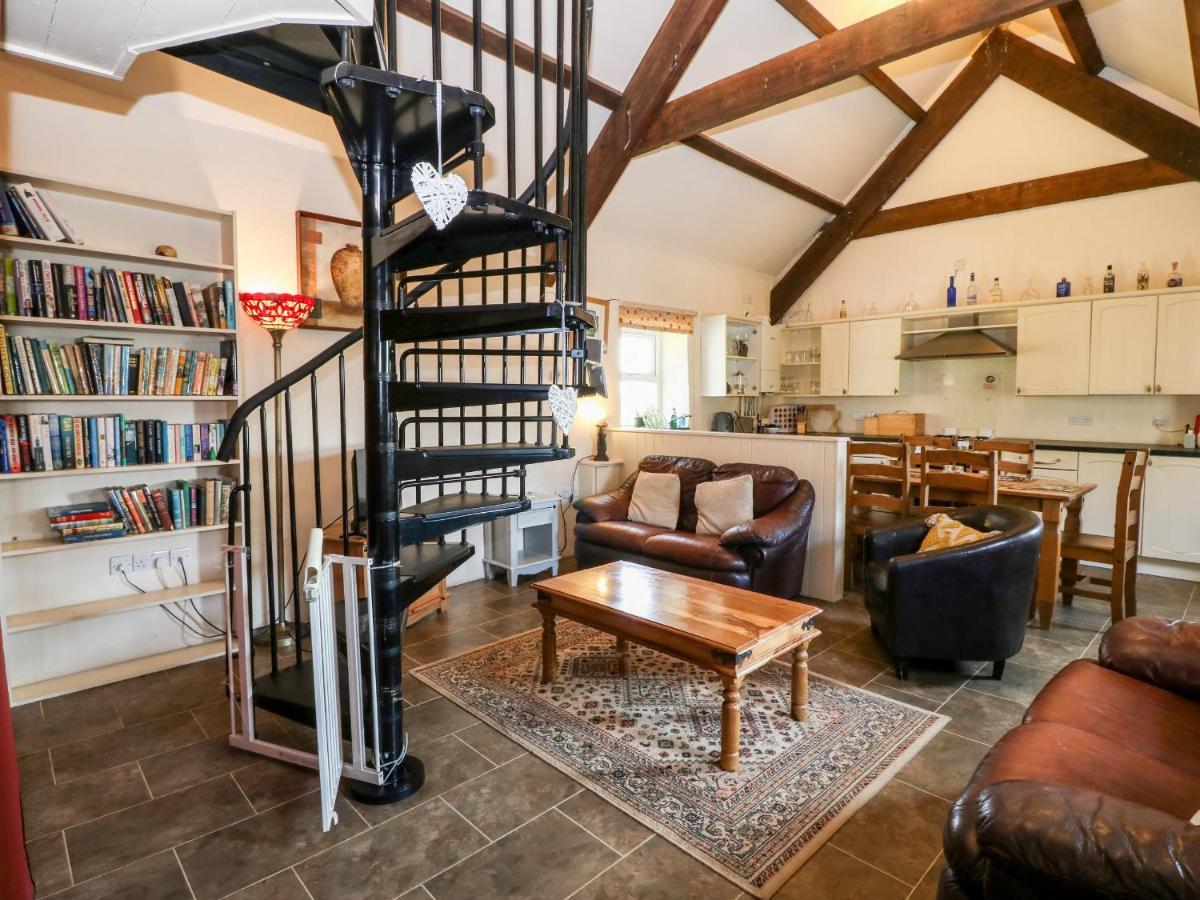 Bwthyn Y Dderwen Oak Cottage Llannor Dış mekan fotoğraf